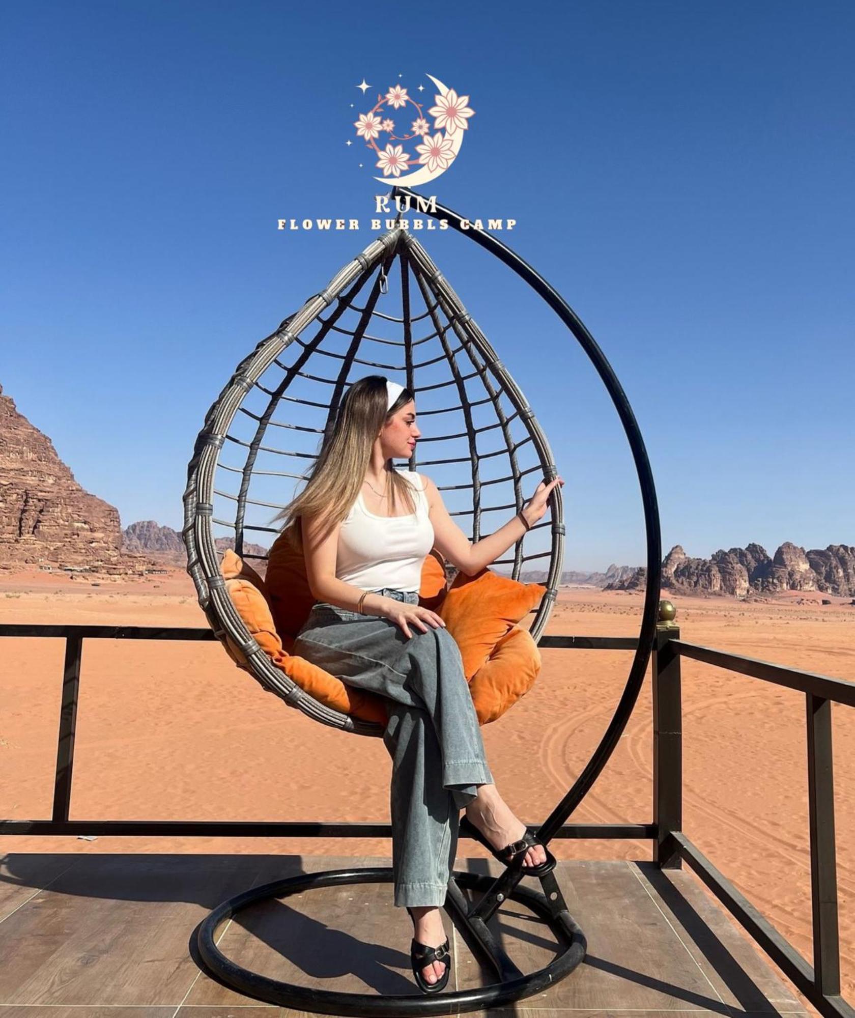 Rum Flower Bubbles Luxury Camp Wadi Rum Bagian luar foto