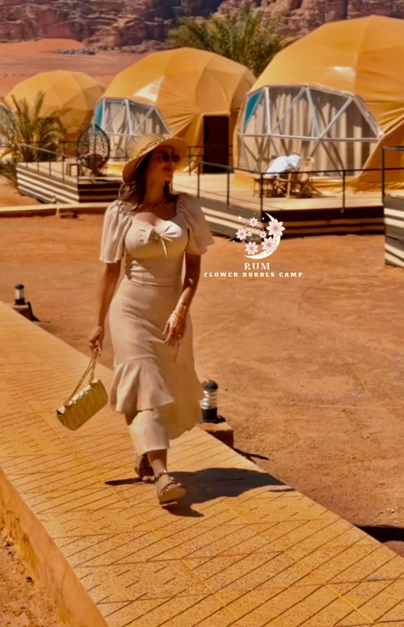 Rum Flower Bubbles Luxury Camp Wadi Rum Bagian luar foto