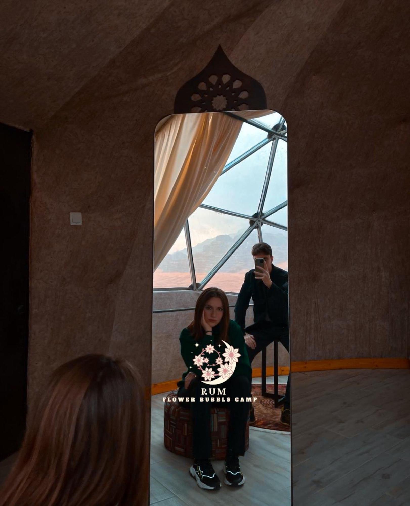 Rum Flower Bubbles Luxury Camp Wadi Rum Bagian luar foto