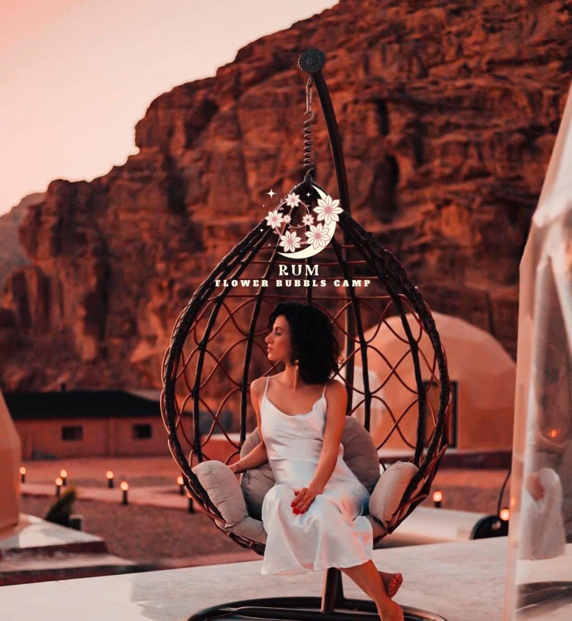 Rum Flower Bubbles Luxury Camp Wadi Rum Bagian luar foto